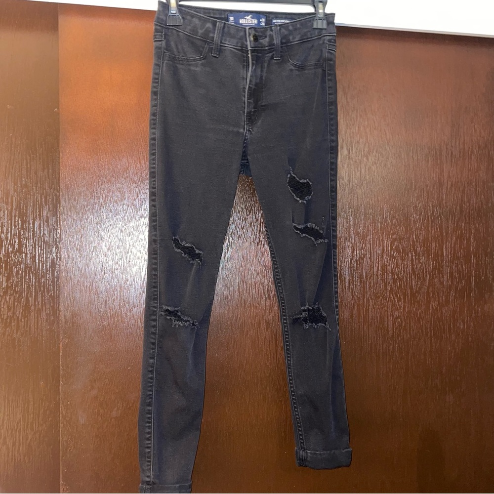 Hollister Ripped Skinny Jeans